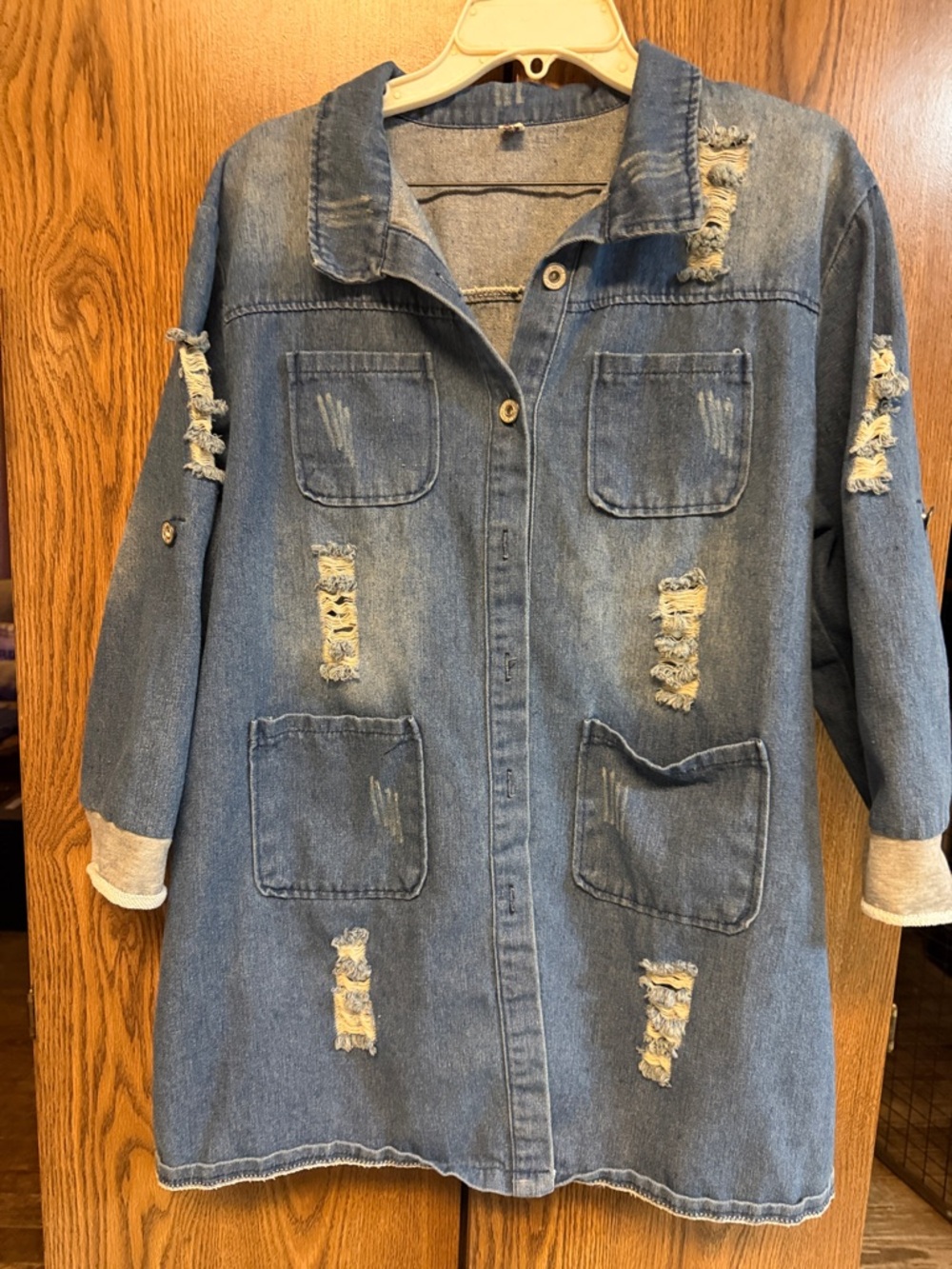 Women’s Distressed Denim Shirt/Jacket Size XL PreOwned - Picture 2 of 9